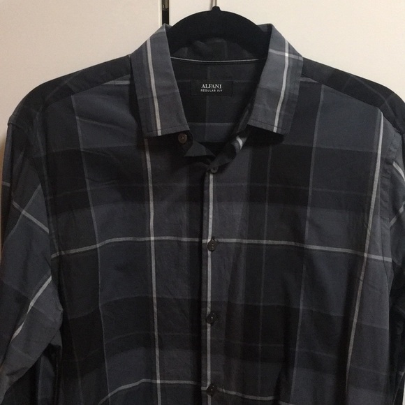 🚨BUNDLE🚨 Dress Shirts - Picture 2 of 4